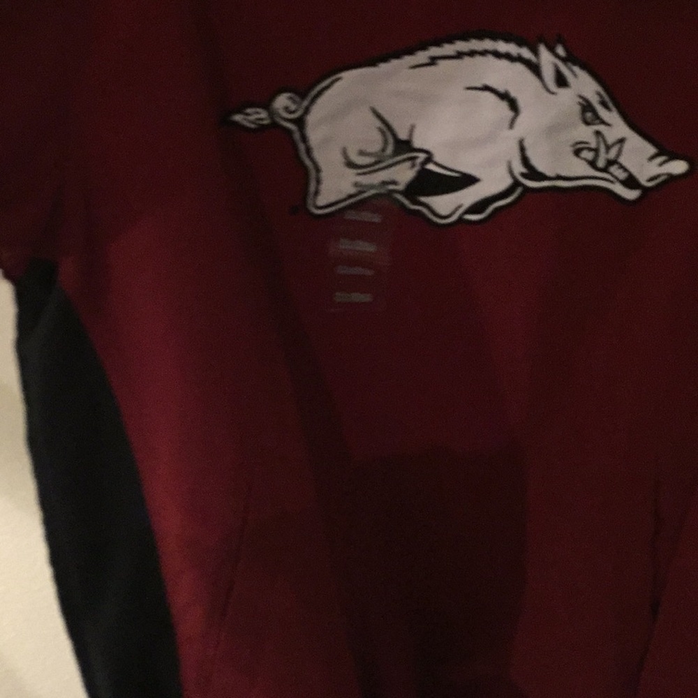 BNWT Men’s Razorback pullover - Picture 4 of 4